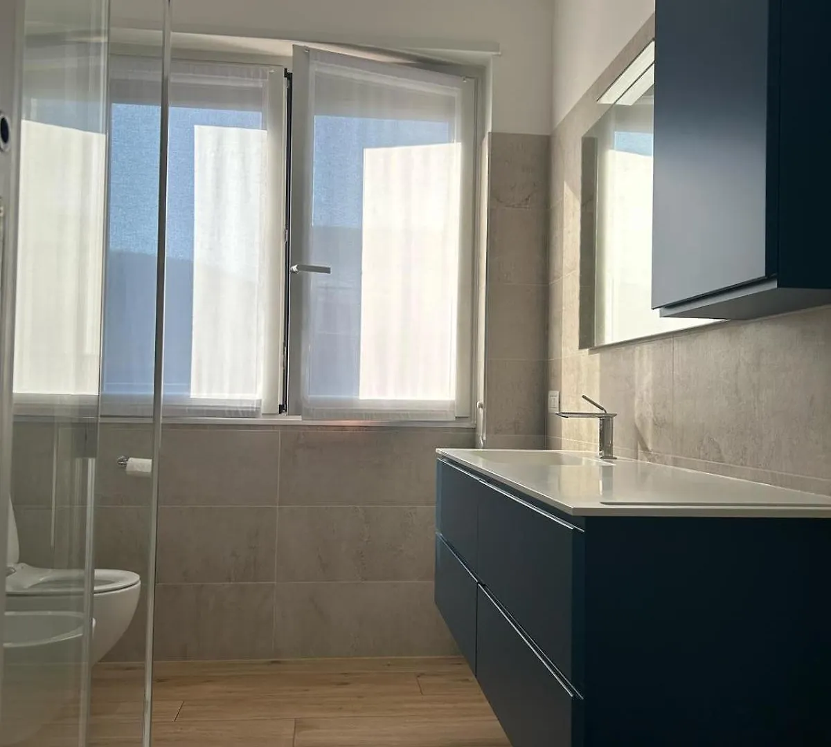 The View - Spacious Modern Apt Como